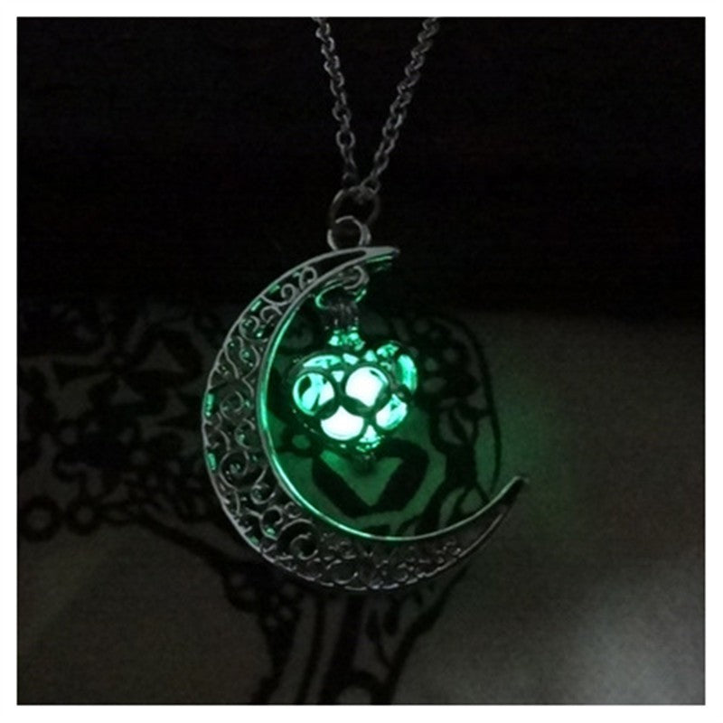 Glowing Pendant Necklace With Silver Plated Chain Jewelry