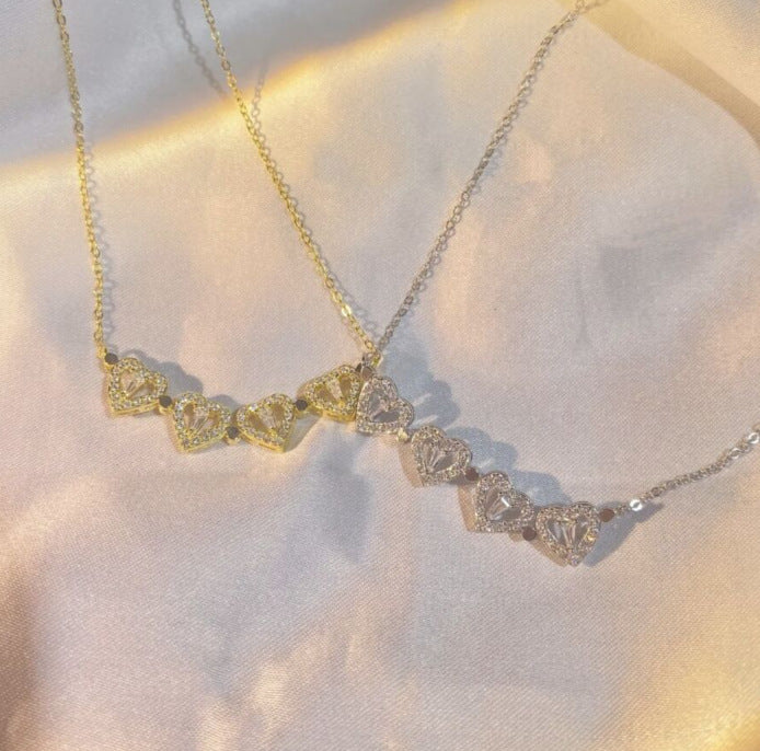 Retro Magnetic Folding Heart Four Leaf Clover Necklace