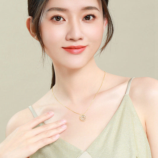 Retro Magnetic Folding Heart Four Leaf Clover Necklace