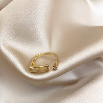 Vintage Marble Ring Zircon Statement Copper Gold Plated