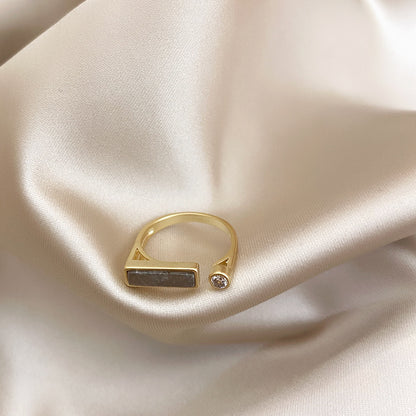 Vintage Marble Ring Zircon Statement Copper Gold Plated