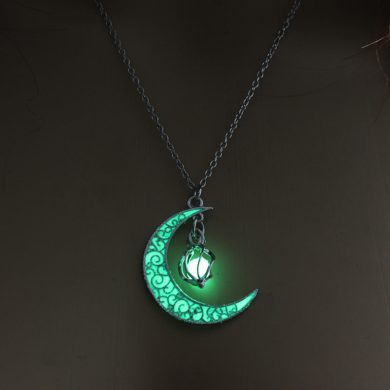 Glowing Pendant Necklace With Silver Plated Chain Jewelry